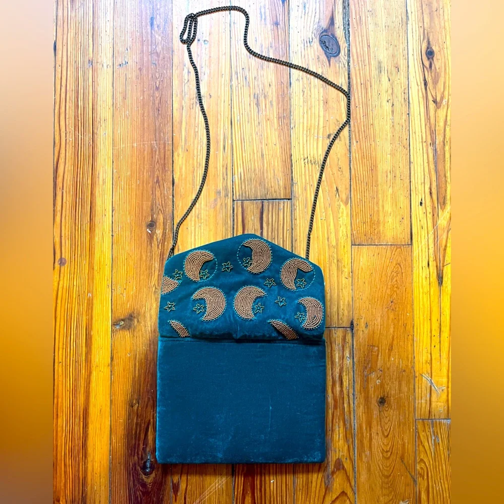 Lulus velvet purse - Picture 3 of 4
